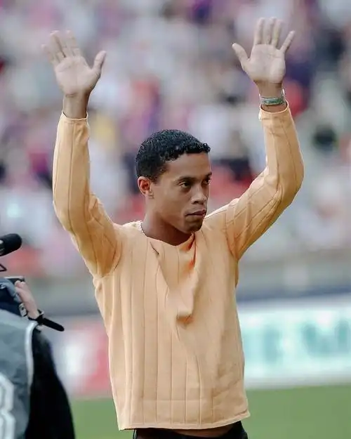 国与他的球 国与他的球